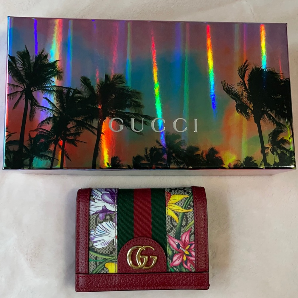 Gucci wallet in perfect condition 🌺